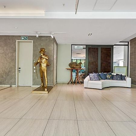Sandton Skyline Luxury Space ヨハネスブルグ エクステリア 写真