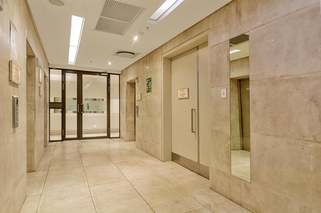 Sandton Skyline Luxury Space ヨハネスブルグ エクステリア 写真